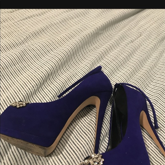 Pregnant can’t wear them - Picture 4 of 8